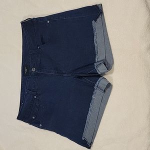 CELEBRITY PINK DENIM SHORTS